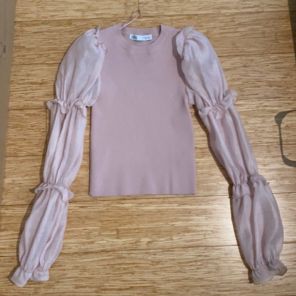 ZARA pink knit top with ruffle sleeves